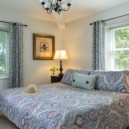 Beech Tree Inn And Cottage นิวพอร์ต ภายนอก รูปภาพ