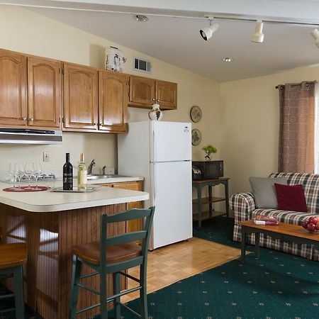 Beech Tree Inn And Cottage นิวพอร์ต ภายนอก รูปภาพ