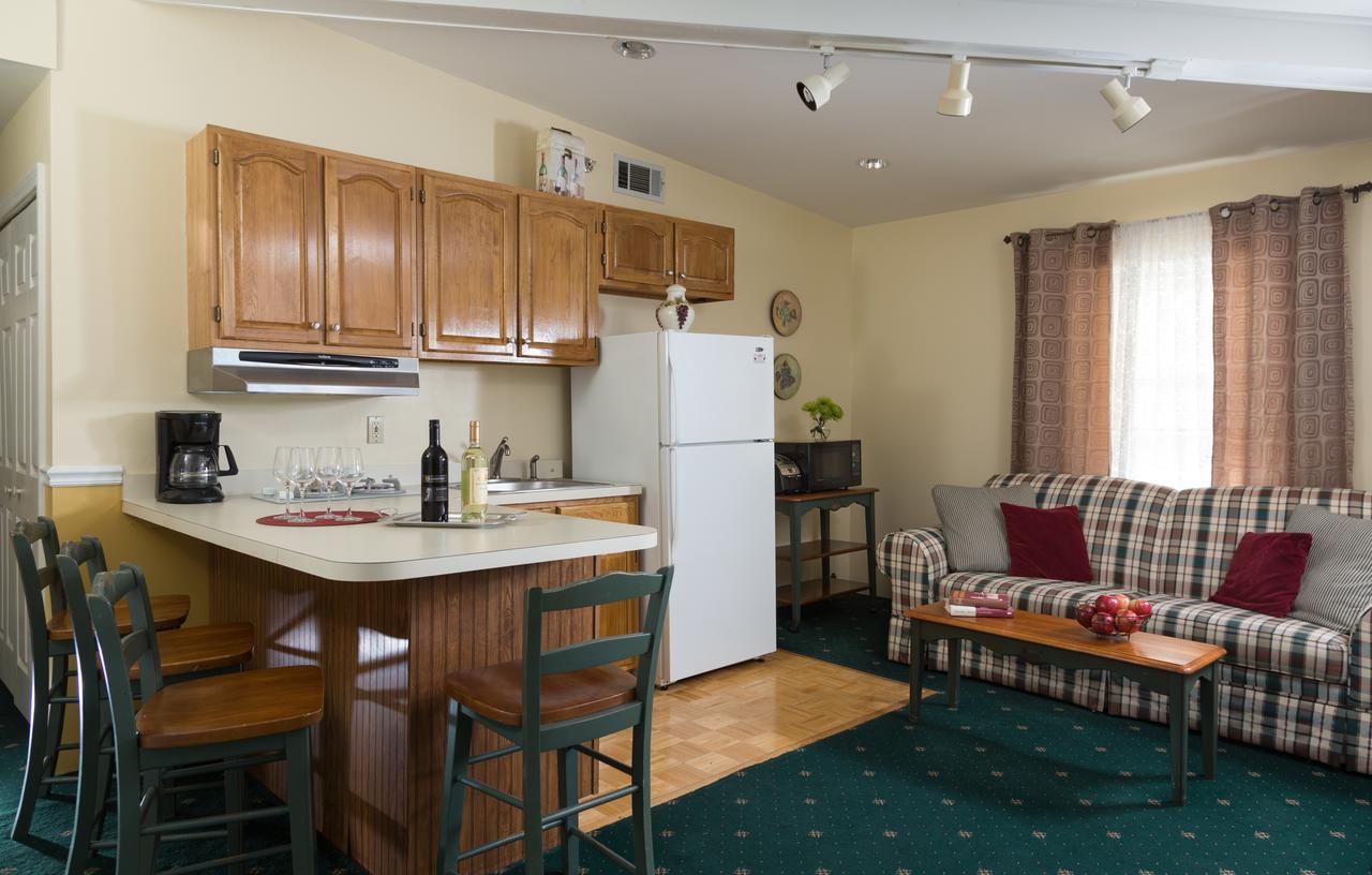 Beech Tree Inn And Cottage นิวพอร์ต ภายนอก รูปภาพ